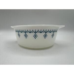 Vintage Pyrex 474-B White Blue Garland Snowflake 1 1/2 Quart Casserole NO LID